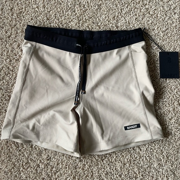 Bandit Running Cadence™ 5" Women's Compression Shorts - Sand color Large - Picture 1 of 3